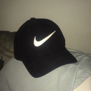Black Nike cap